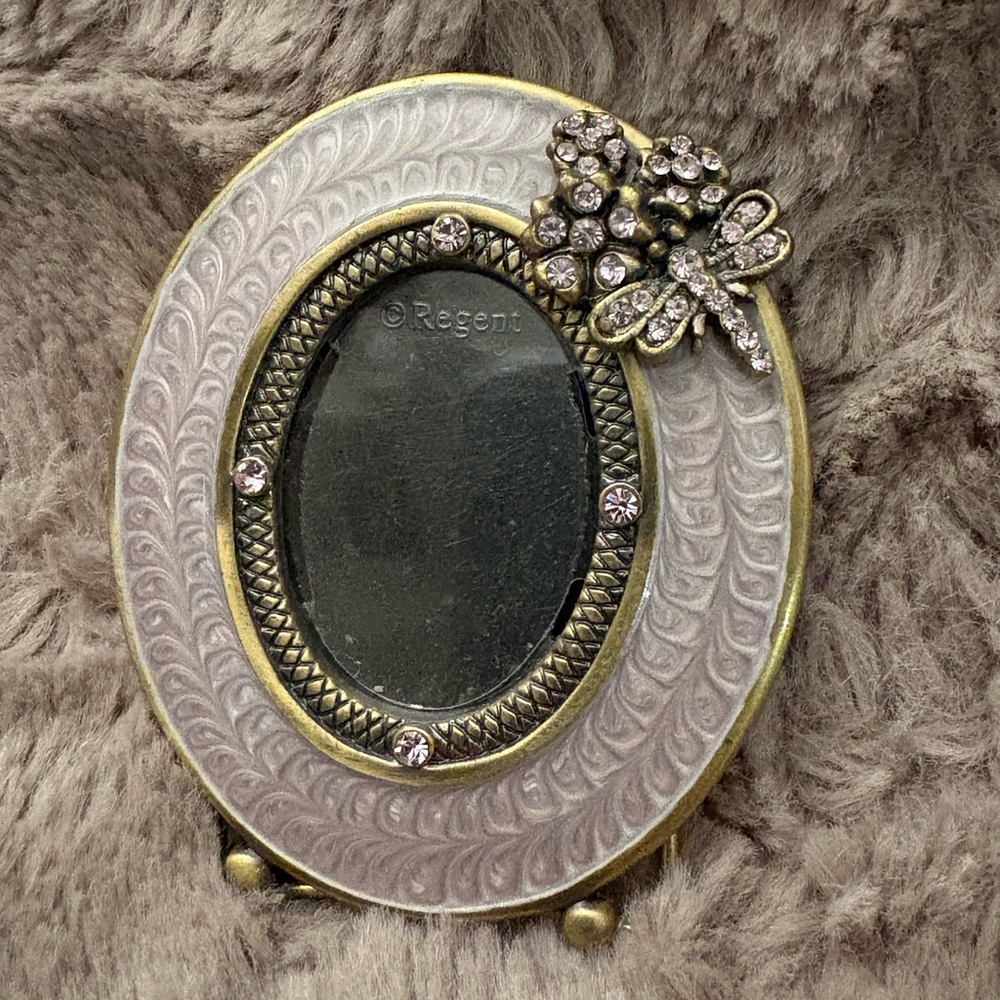 Two's Company mini amethyst dragonfly frame